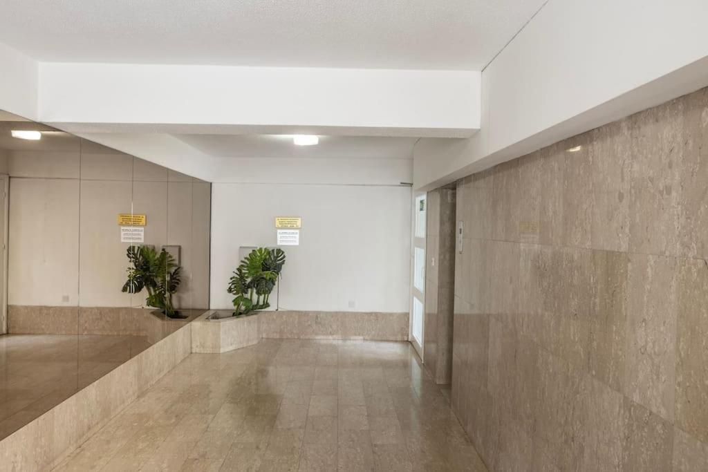 Luxurious Bright & Stylish 2Br With Office In Nicosia Apartment Exterior photo