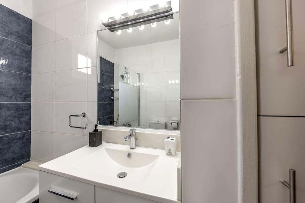 Luxurious Bright & Stylish 2Br With Office In Nicosia Apartment Exterior photo
